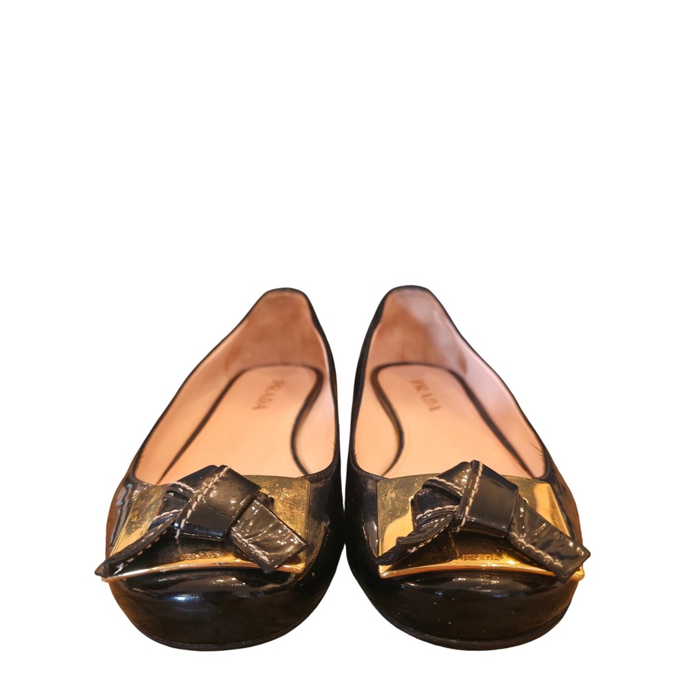 PRADA 37.5/US 7 Black Patent Leather Ballet Flats Bow Gold Luxury Minimalism - Picture 2 of 6